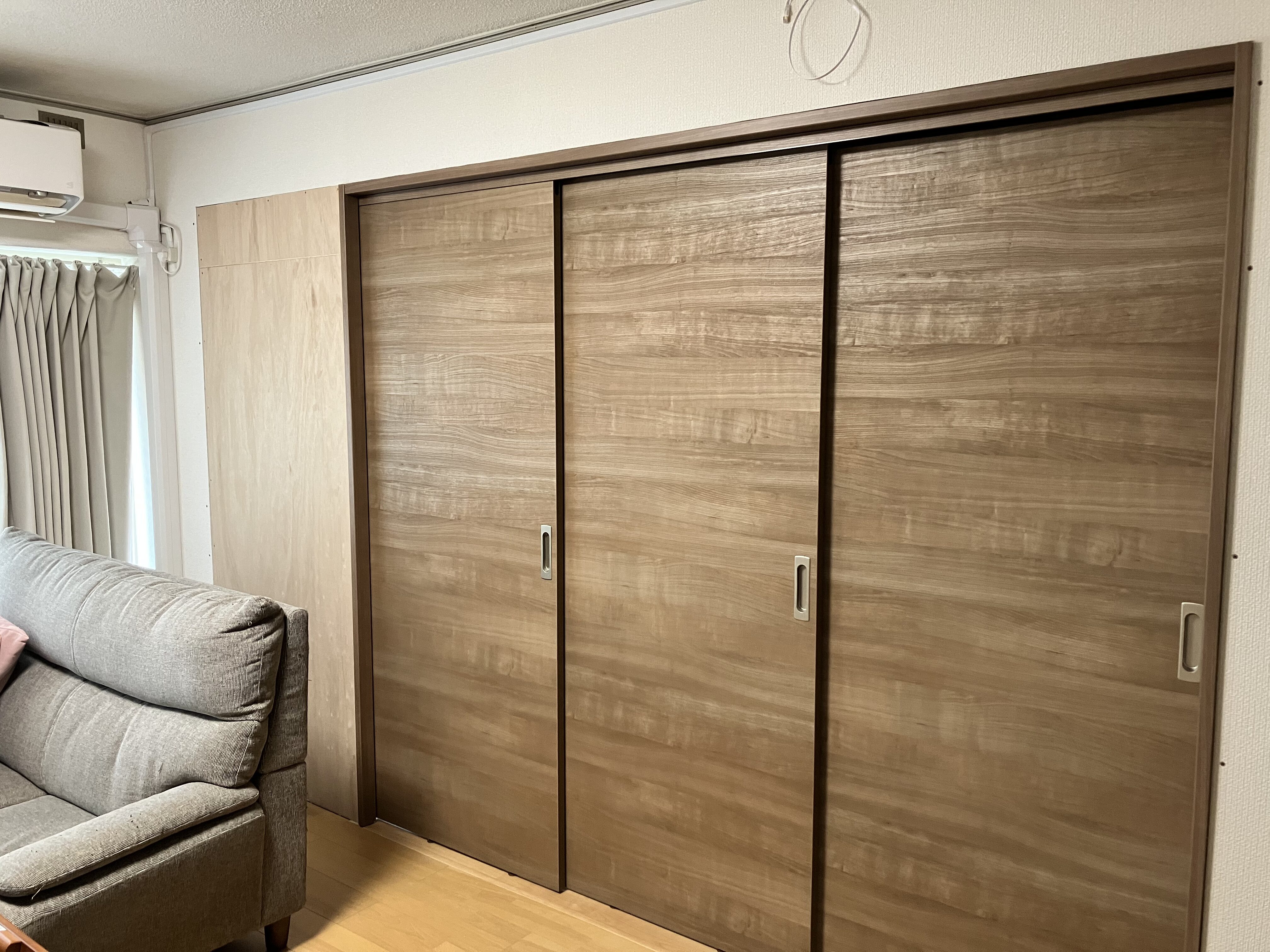 可動式３枚引き戸を設置したリビング